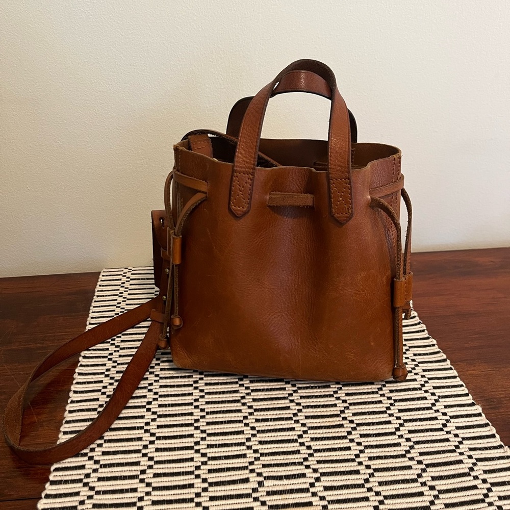 Madewell - Small Drawstring Transport Crossbody